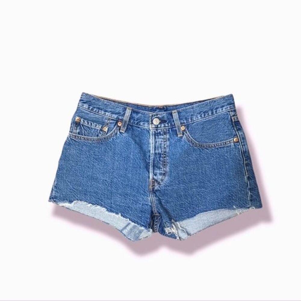 𝅺levi's High Waisted Jeans  Shorts Size 27